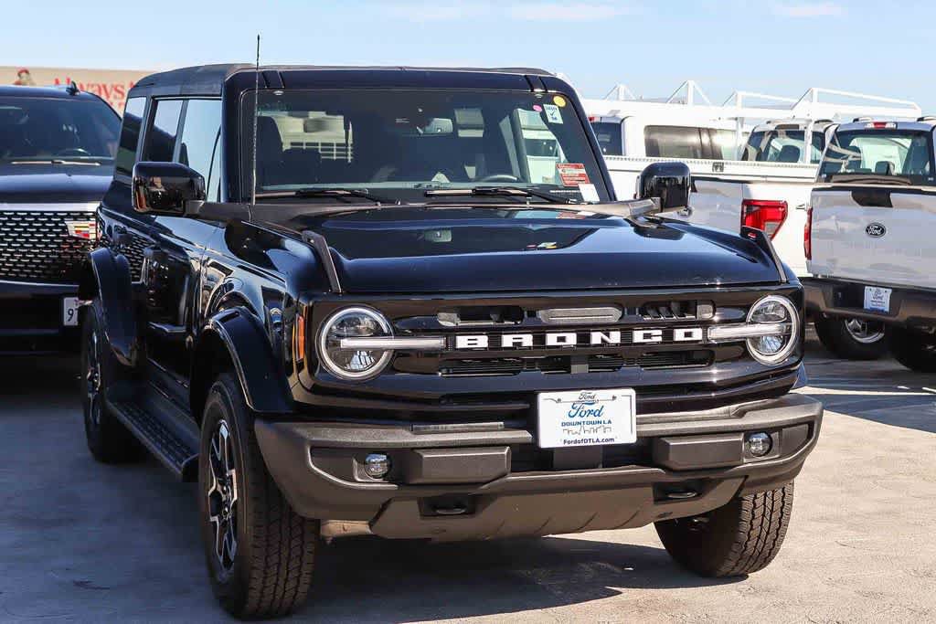 Certified 2026 Ford Bronco Outer Banks AWD/4WD image 3