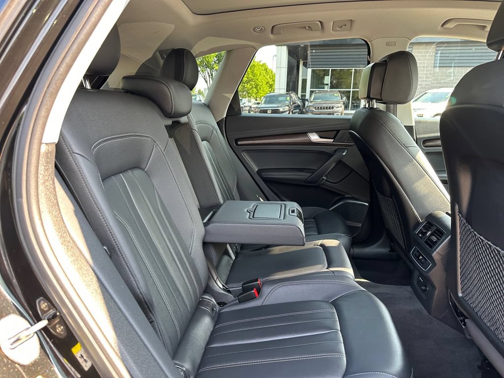 Used 2023 Audi Q5 2.0T Premium Plus w/ Premium Plus Package AWD/4WD image 35