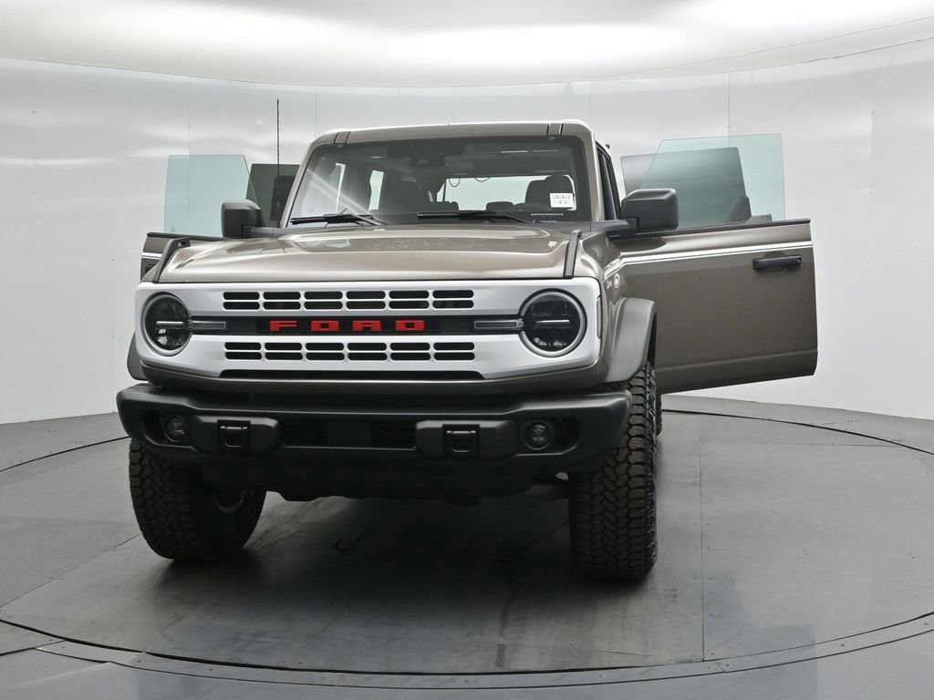 Certified 2026 Ford Bronco Heritage Edition AWD/4WD image 33