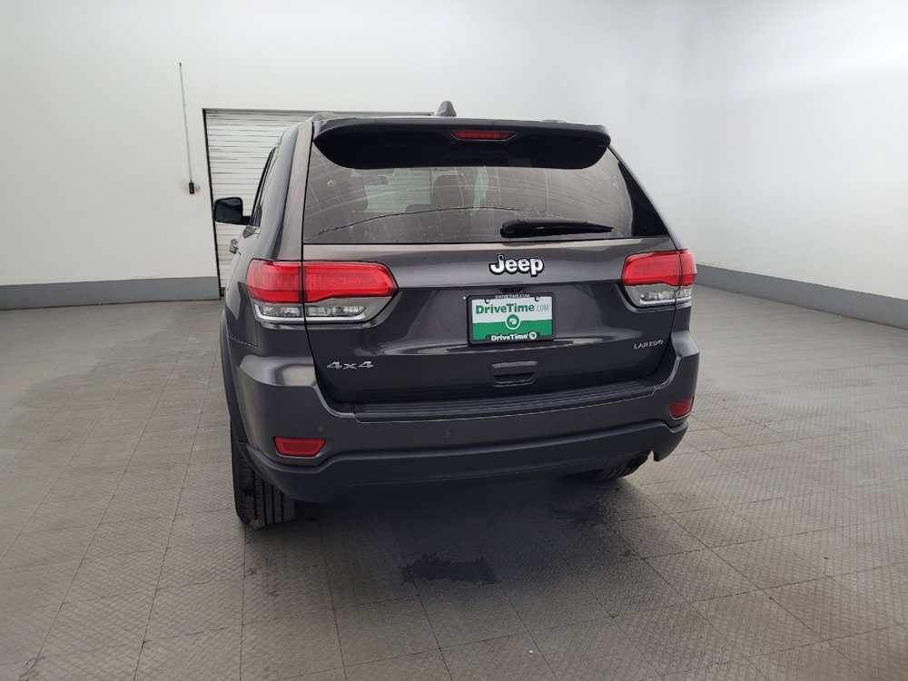 Used 2019 Jeep Grand Cherokee Laredo image 6
