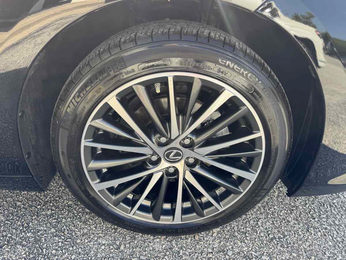 Used 2023 Lexus ES 350 w/ Premium Package FWD image 34