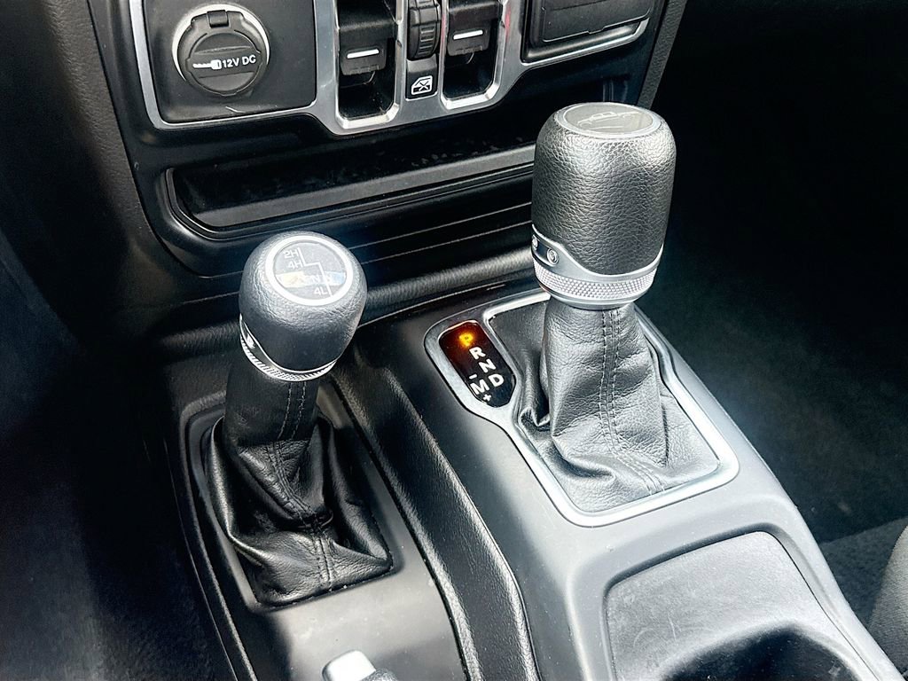 Used 2022 Jeep Gladiator Sport image 18