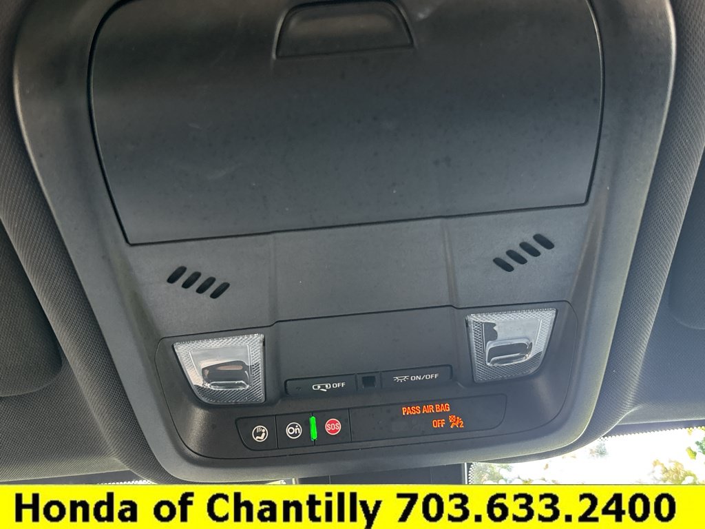 Used 2024 Chevrolet Equinox RS w/ RS Leather Package FWD image 19