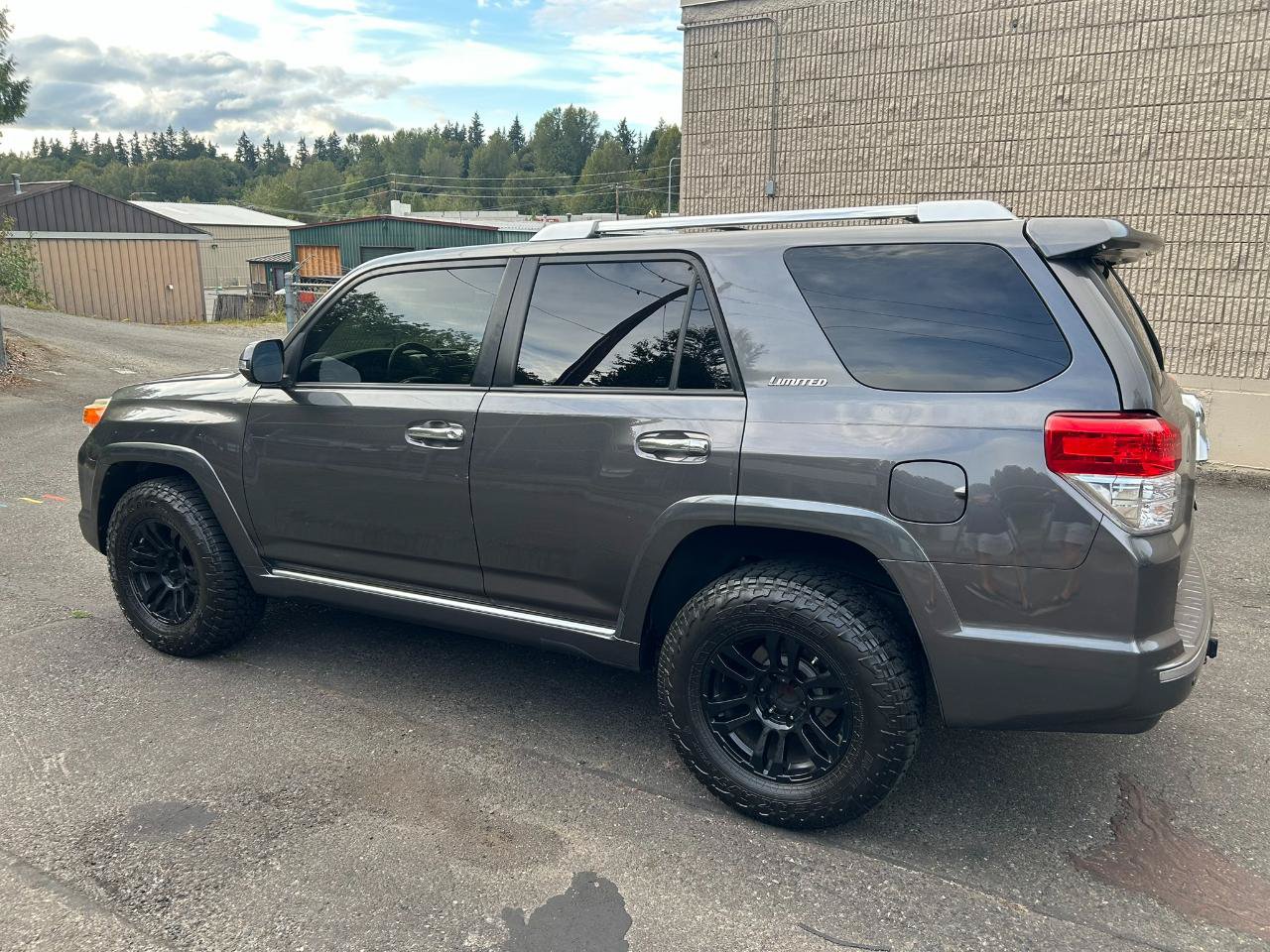 Used 2013 Toyota 4Runner Limited AWD/4WD image 7
