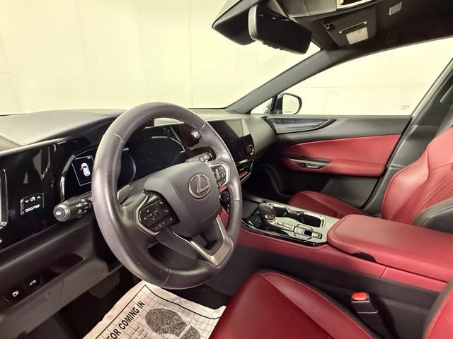 Used 2023 Lexus NX 250 FWD w/ Towing Package (2000 Lbs) image 7