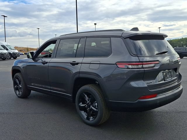 New 2025 Jeep Grand Cherokee L Limited w/ Black Appearance Package AWD/4WD image 8