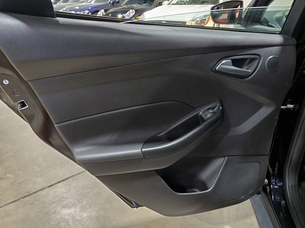 Used 2018 Ford Focus SEL FWD image 25