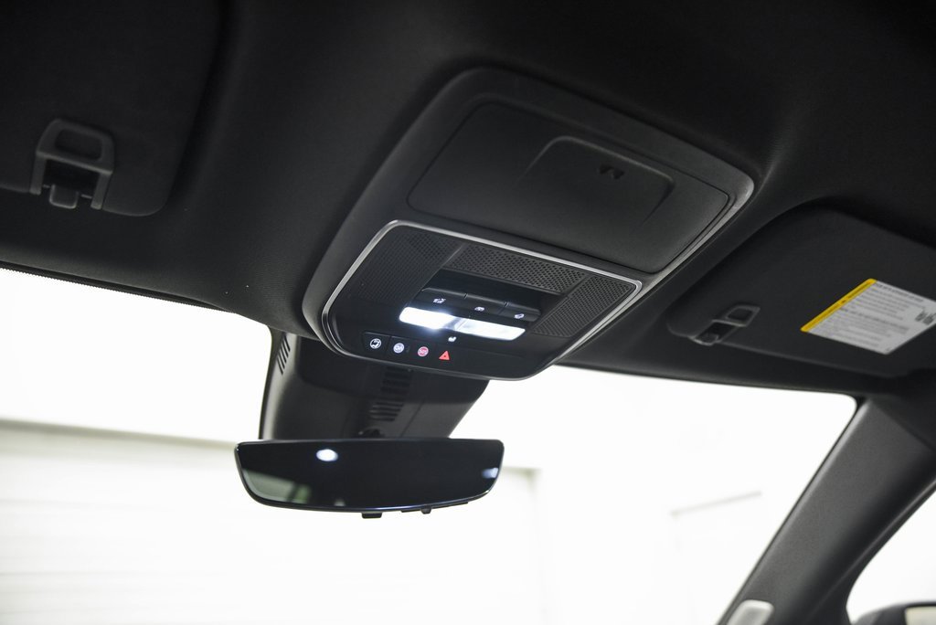 Used 2024 GMC Acadia Denali w/ Super Cruise Package image 18