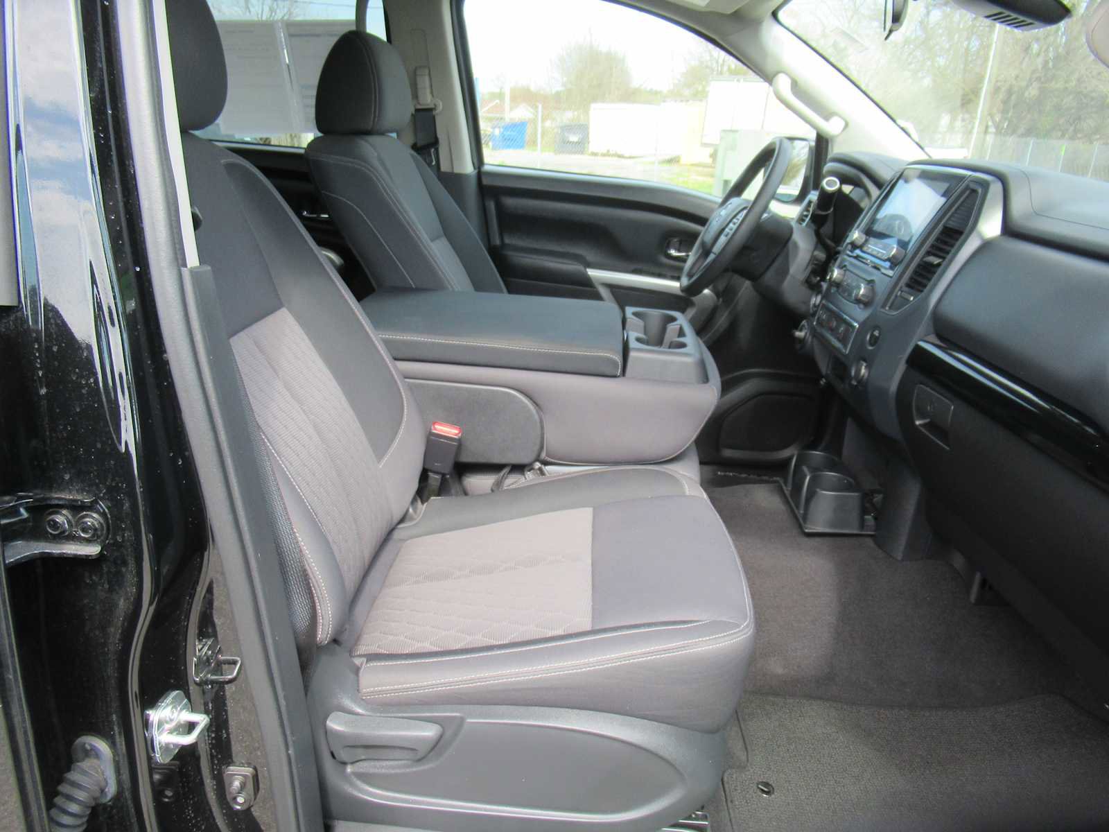 Used 2023 Nissan Titan SV w/ Accessory Utility Package image 21