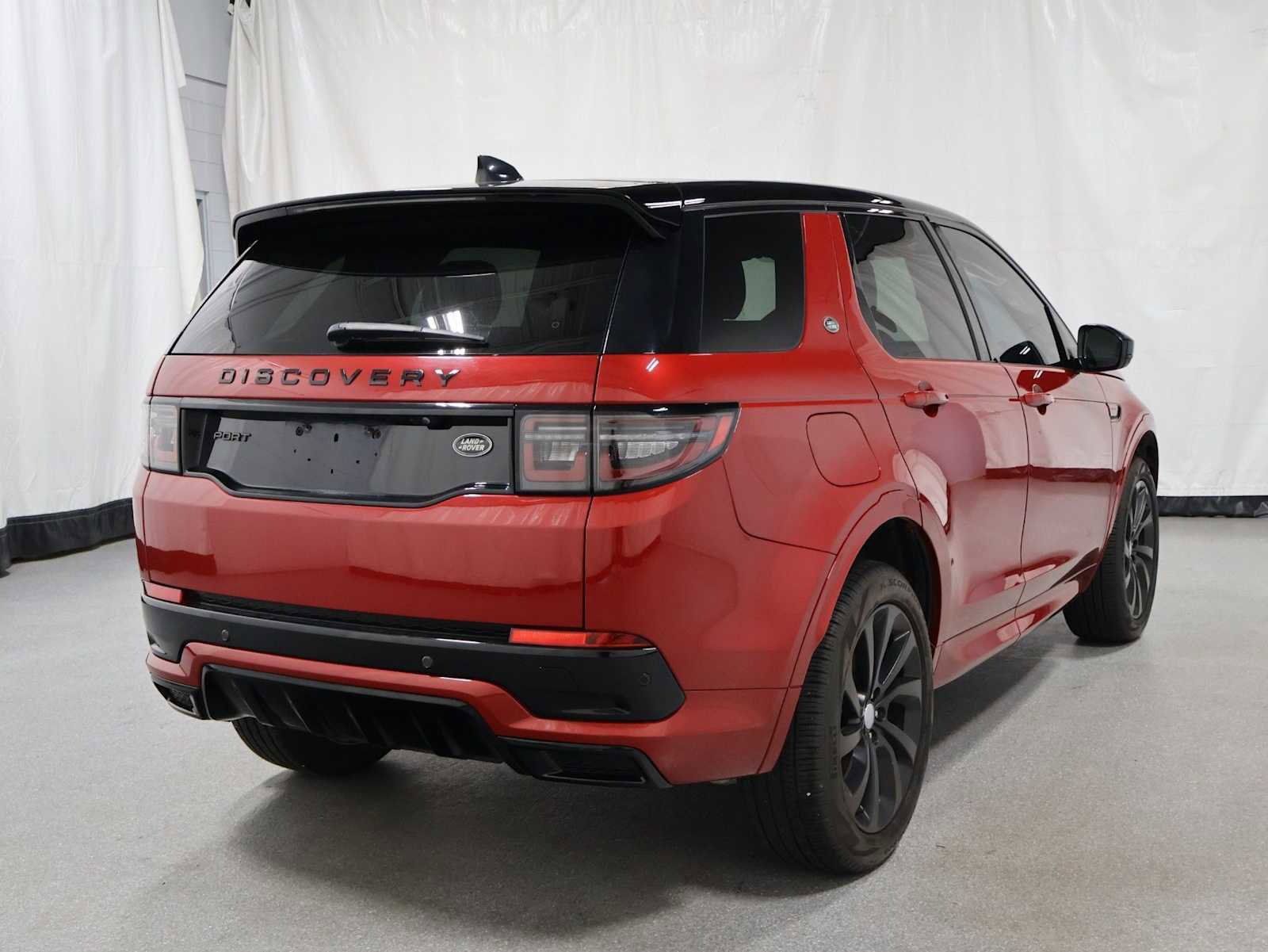 Used 2022 Land Rover Discovery Sport S R-Dynamic AWD/4WD image 9