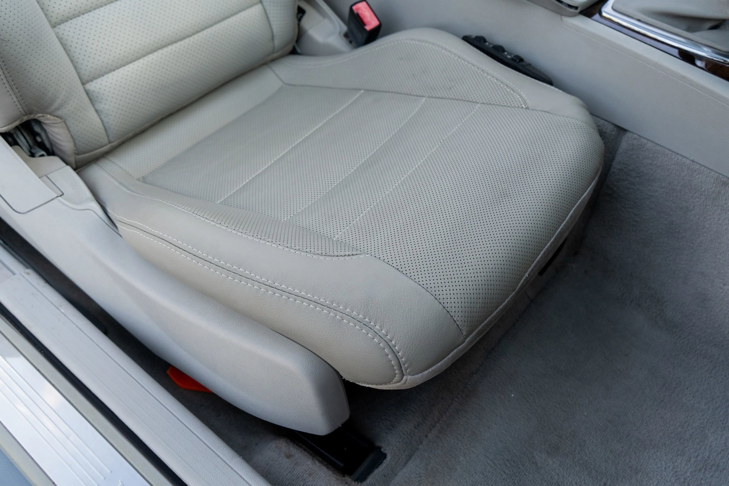 Used 2011 Mercedes-Benz E 350 Cabriolet w/ Premium 2 Pkg image 67