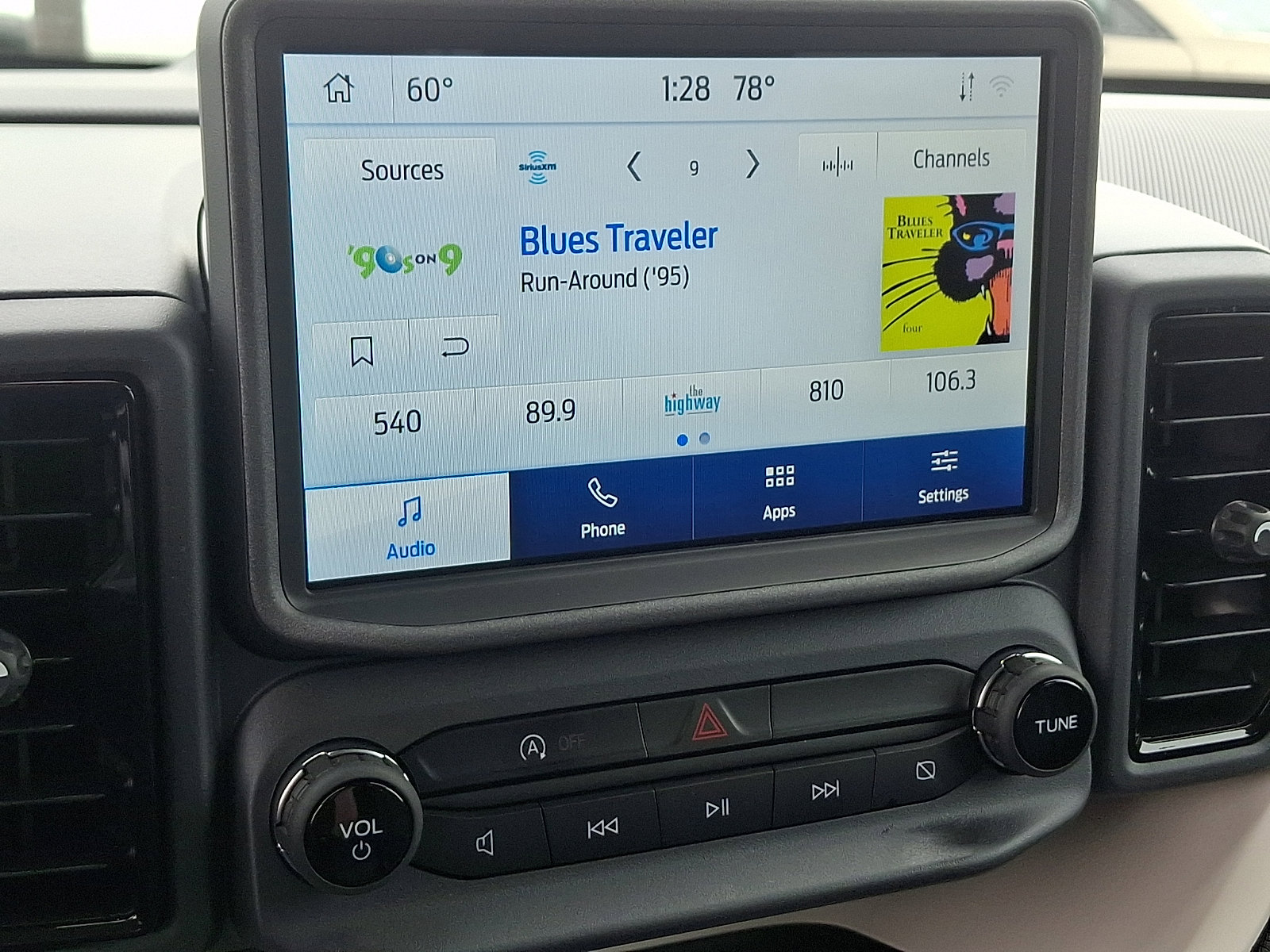 Used 2024 Ford Bronco Sport Heritage w/ Heritage Convenience Package image 17