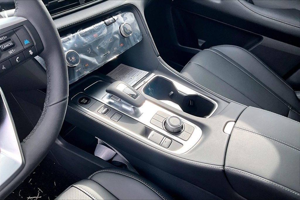 Certified 2026 INFINITI QX60 Luxe w/ Family Package FWD image 10