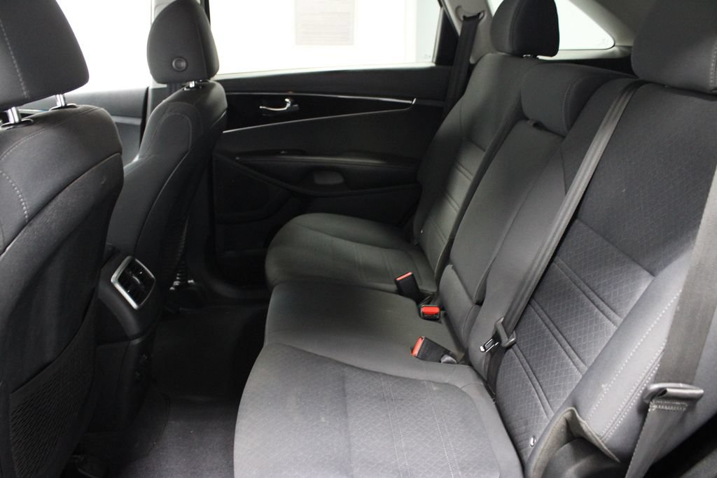 Used 2019 Kia Sorento AWD w/ LX Convenience Package image 20