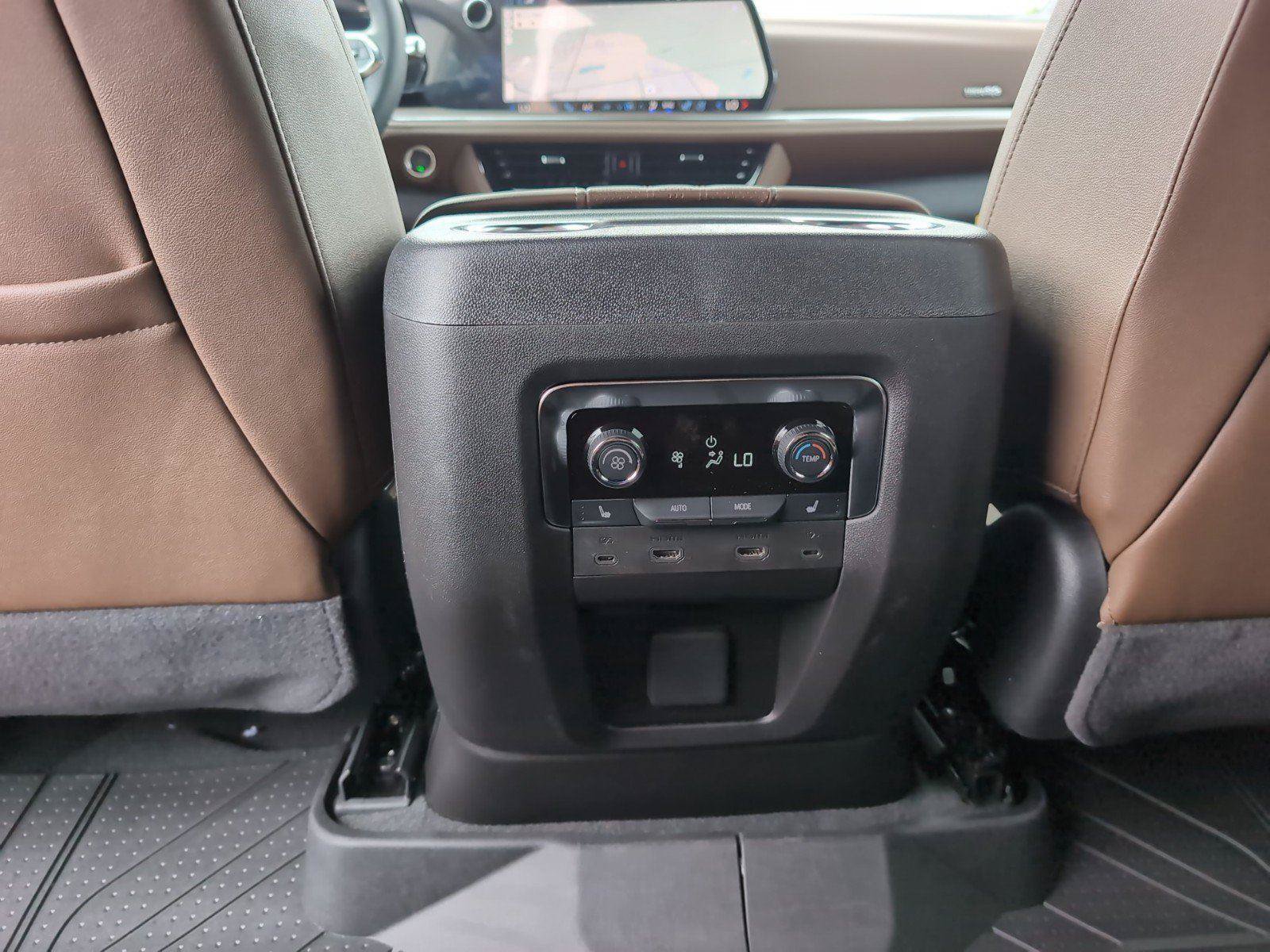 New 2026 Chevrolet Tahoe High Country AWD/4WD image 29