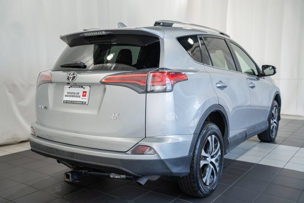 Used 2016 Toyota RAV4 LE AWD/4WD image 4