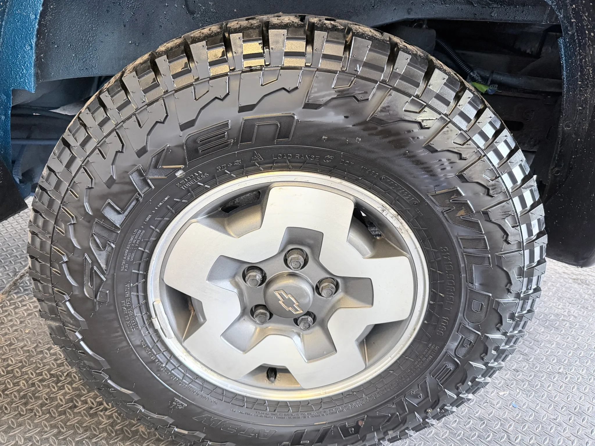Used 2001 Chevrolet Blazer LS w/ Preferred Equipment Group AWD/4WD image 32
