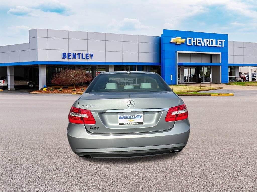 Used 2011 Mercedes-Benz E 350 Sedan image 4
