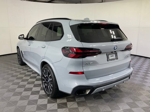 Used 2024 BMW X5 xDrive50e AWD/4WD image 4