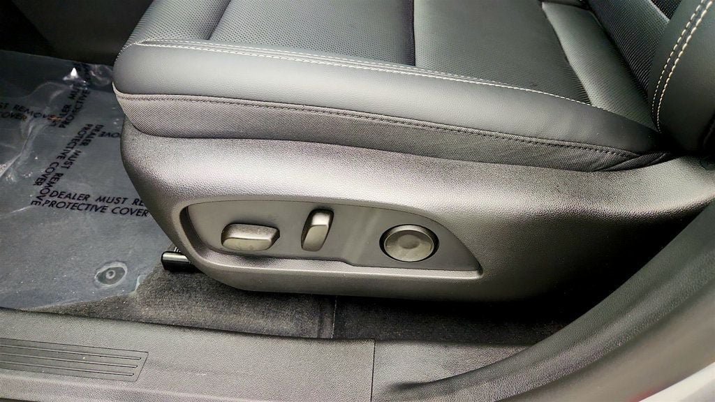 Used 2026 GMC Terrain Elevation w/ Elevation Premium Package FWD image 11