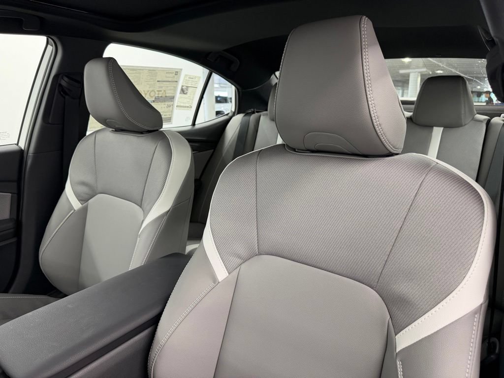 Used 2026 Toyota Camry SE w/ Multimedia Upgrade Package FWD image 19