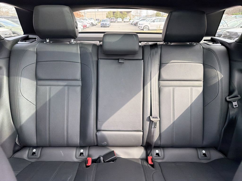 Used 2025 Land Rover Range Rover Evoque Dynamic SE image 24