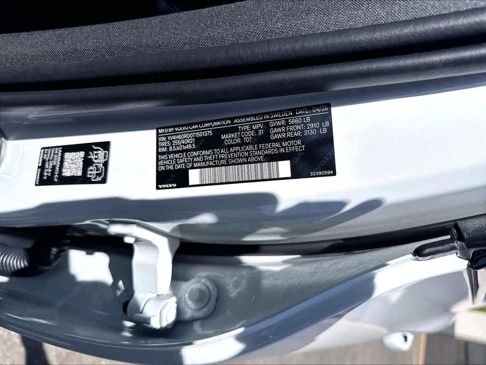 New 2026 Volvo XC60 T8 Ultra w/ Climate Package PRO AWD/4WD image 36