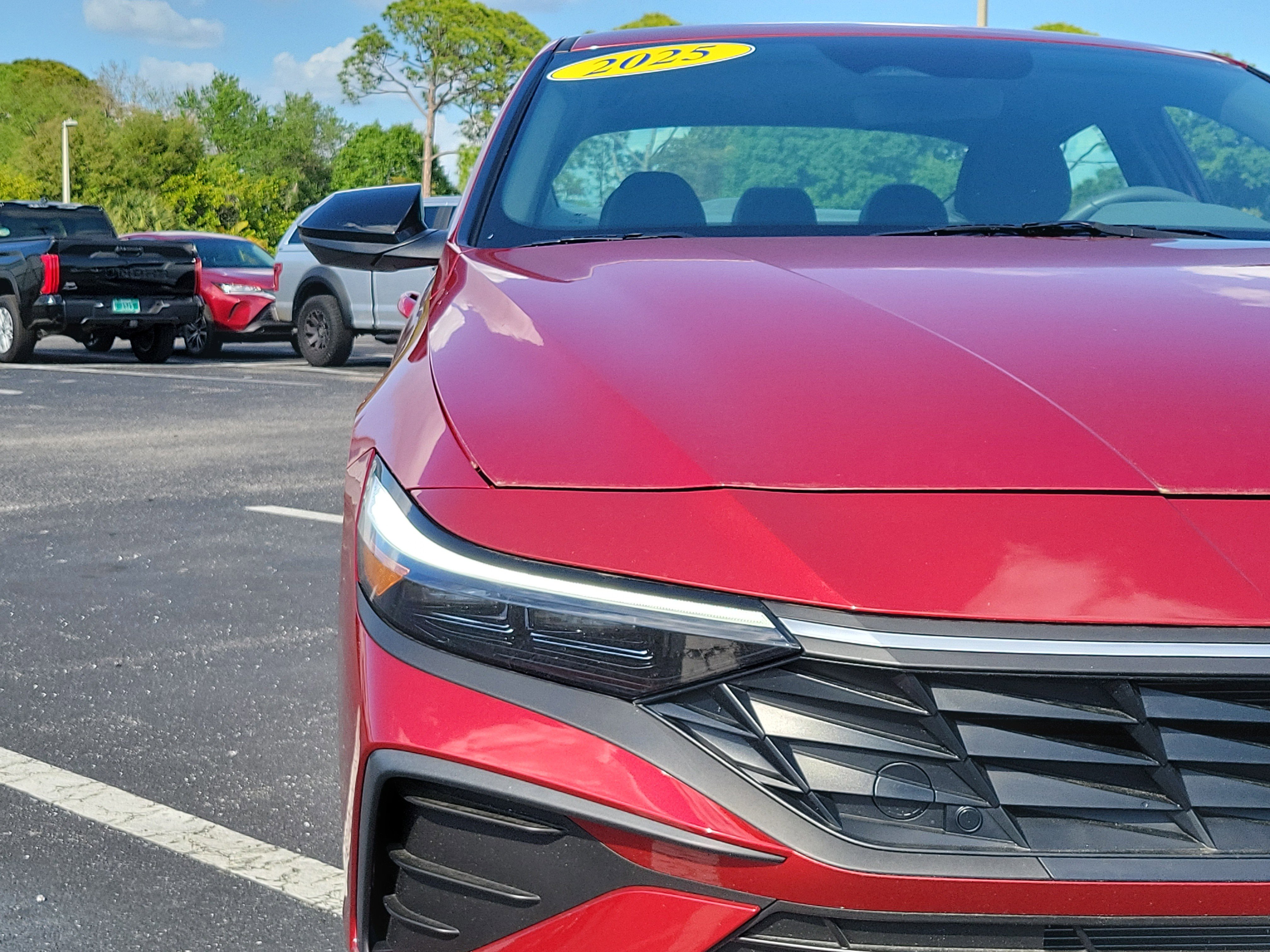 Used 2025 Hyundai Elantra Sport image 7