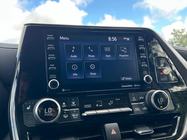 Used 2022 Toyota Highlander XLE AWD/4WD image 82