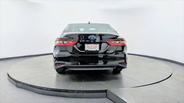 Used 2023 Toyota Camry LE FWD image 7