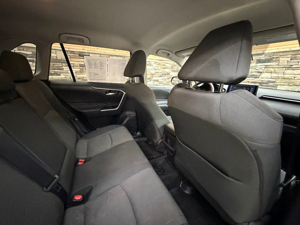 Used 2022 Toyota RAV4 XLE image 29