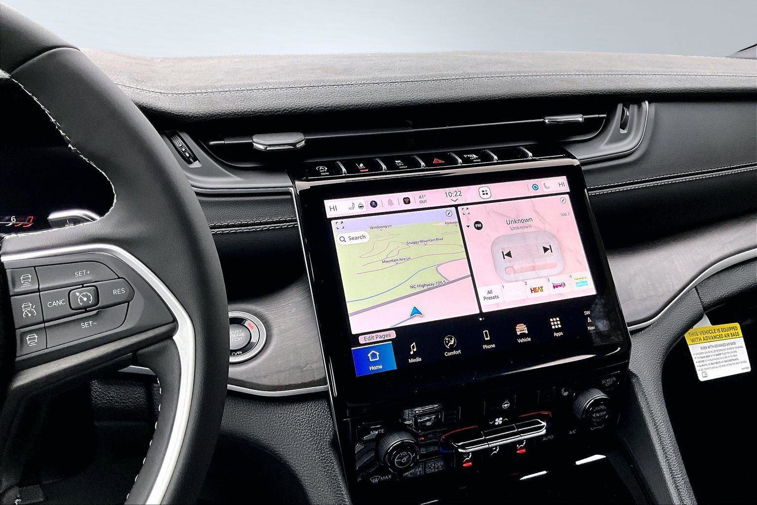 New 2025 Jeep Grand Cherokee Limited w/ Trailer Tow Package image 8