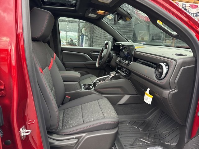 New 2025 Chevrolet Colorado Z71 w/ Midnight Edition image 16