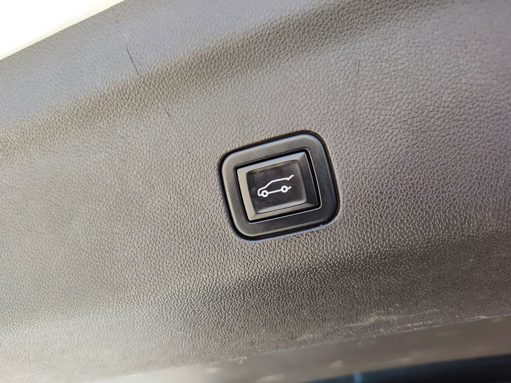 Used 2021 Chevrolet Tahoe LT image 8