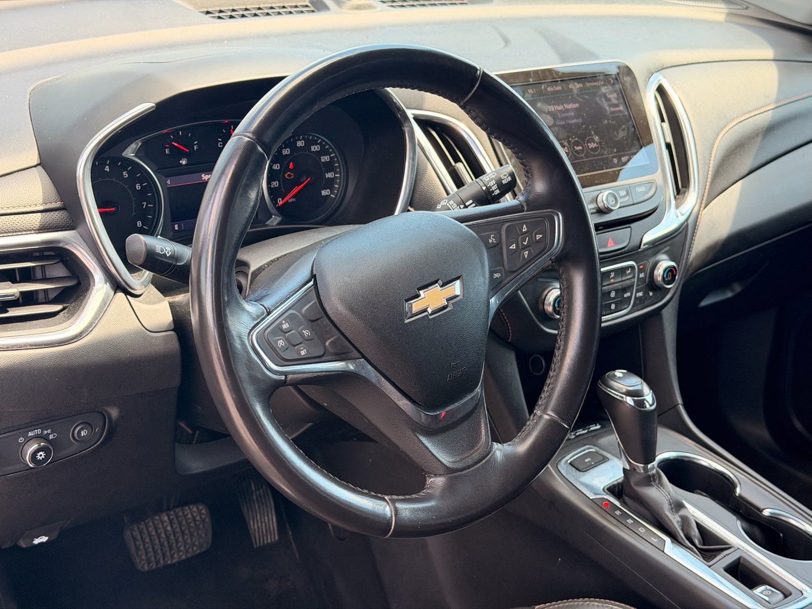Used 2019 Chevrolet Equinox Premier AWD/4WD image 17