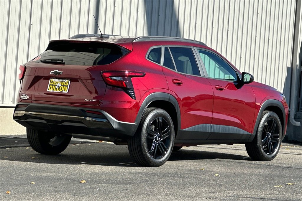 Used 2024 Chevrolet Trax ACTIV image 5