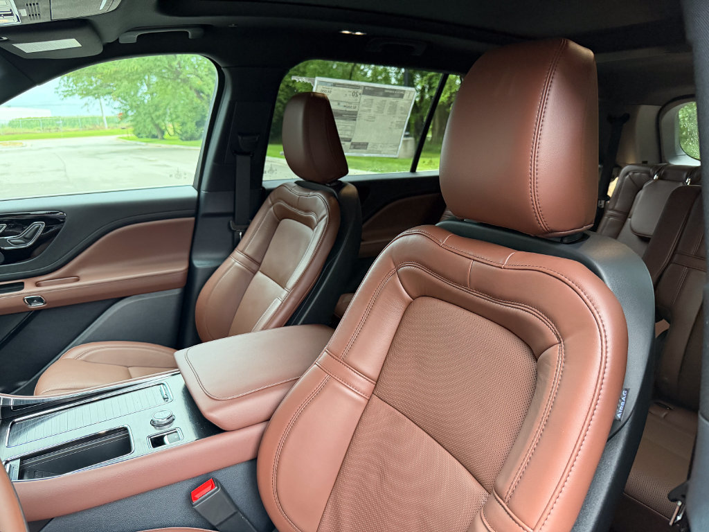 New 2026 Lincoln Aviator Reserve AWD/4WD image 12