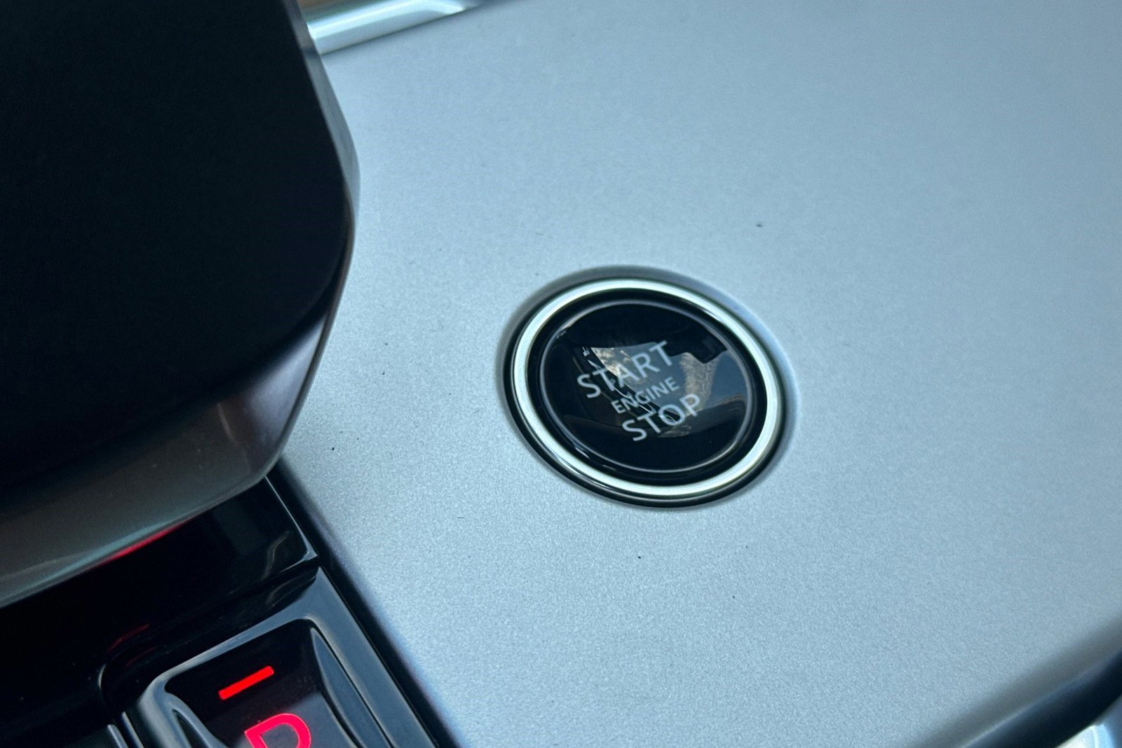 New 2026 Land Rover Range Rover Long Wheelbase SE image 27