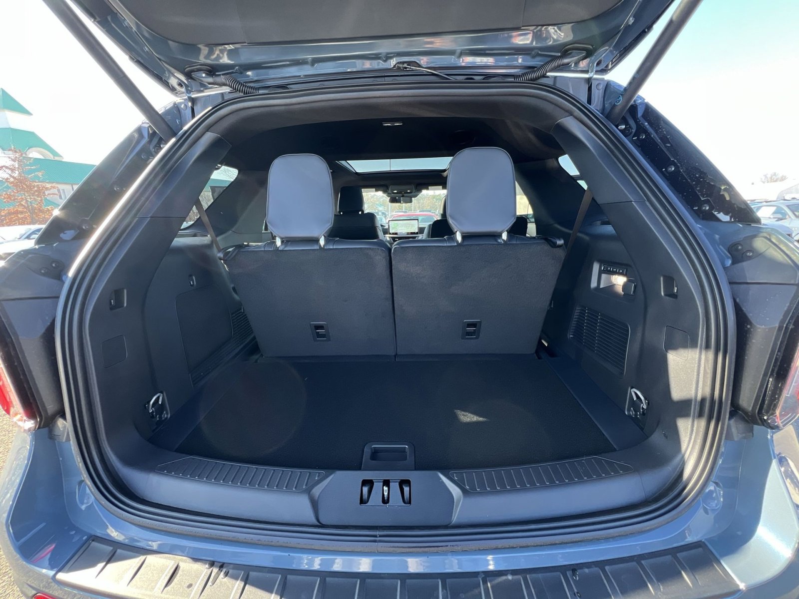 New 2026 Ford Explorer ST w/ Sun And Sound Package image 27