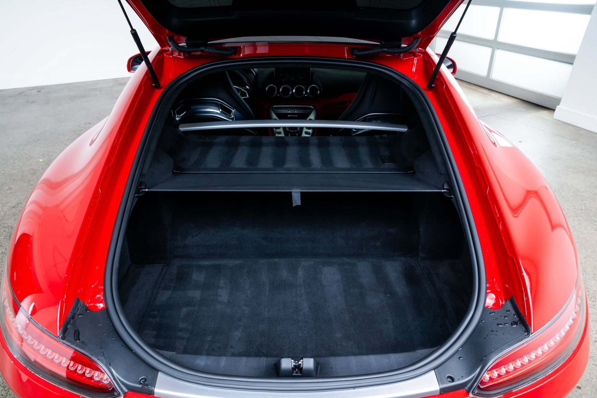 Used 2017 Mercedes-Benz AMG GT S w/ Exclusive Interior Package image 10