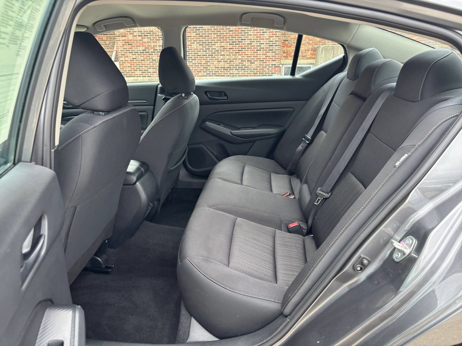Used 2025 Nissan Altima 2.5 SV FWD image 21