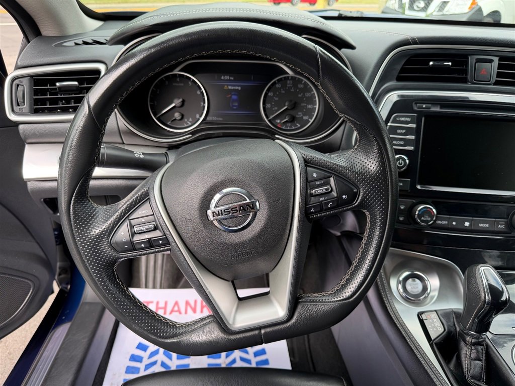 Used 2022 Nissan Maxima SV w/ Floor Mat Group FWD image 10