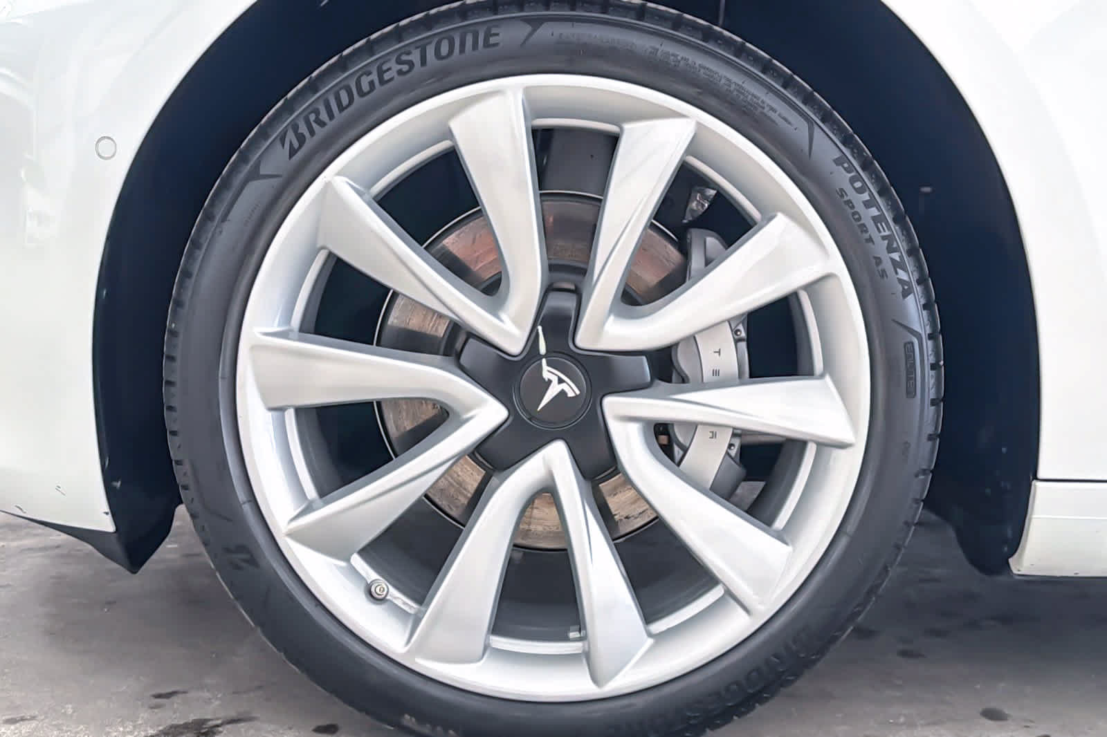 Used 2018 Tesla Model 3 Long Range RWD image 25