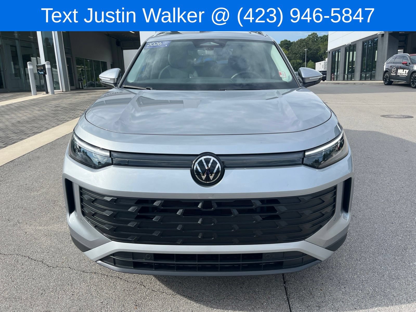 Certified 2026 Volkswagen Tiguan SE w/ Panoramic Sunroof Package AWD/4WD image 2