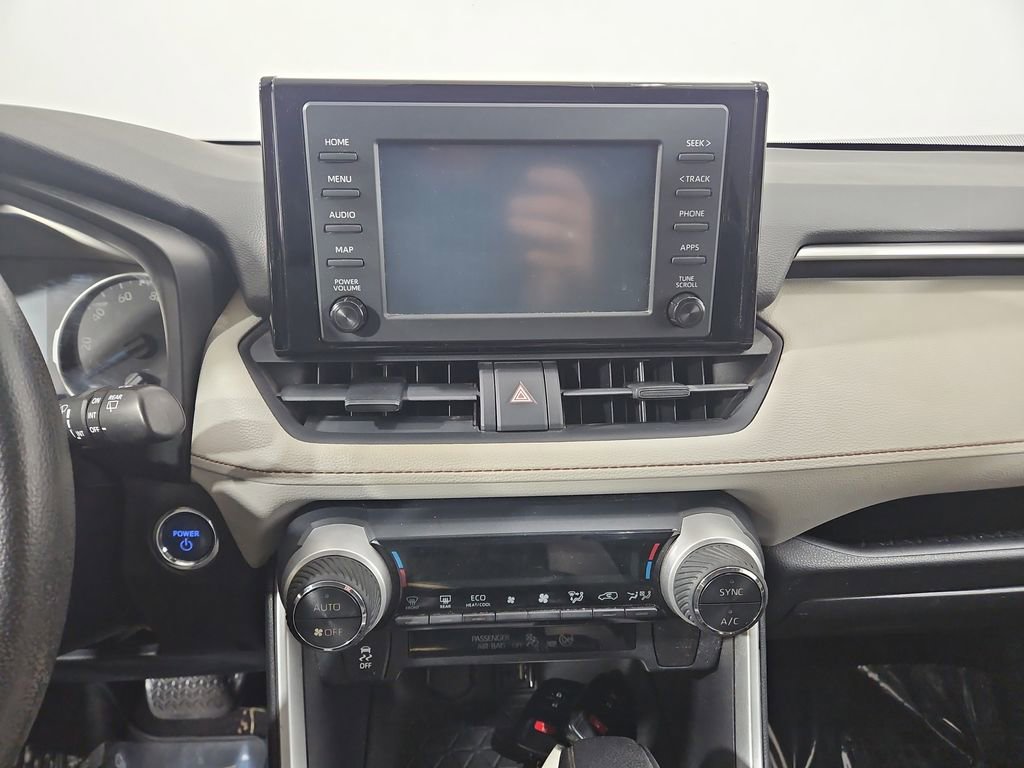 Used 2019 Toyota RAV4 XLE w/ Carpet Mat Package image 19