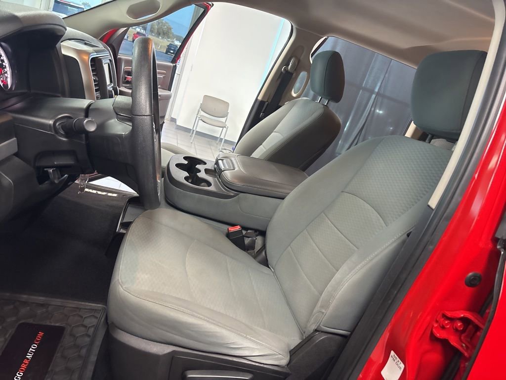 Used 2019 RAM 1500 Classic SLT AWD/4WD image 24