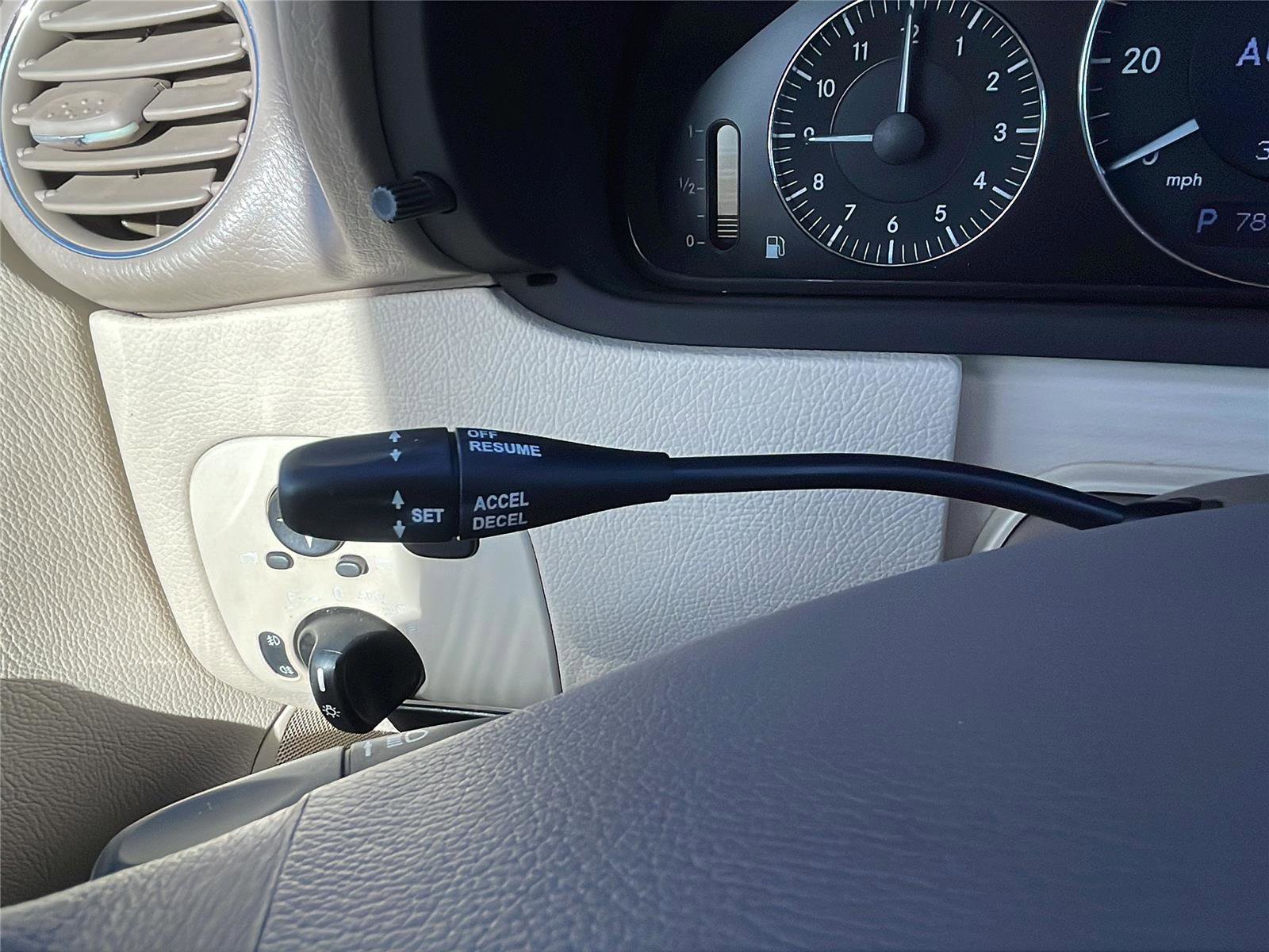 Used 2006 Mercedes-Benz CLK 350 Cabriolet image 18