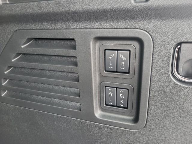 Certified 2026 Chevrolet Traverse RS image 28