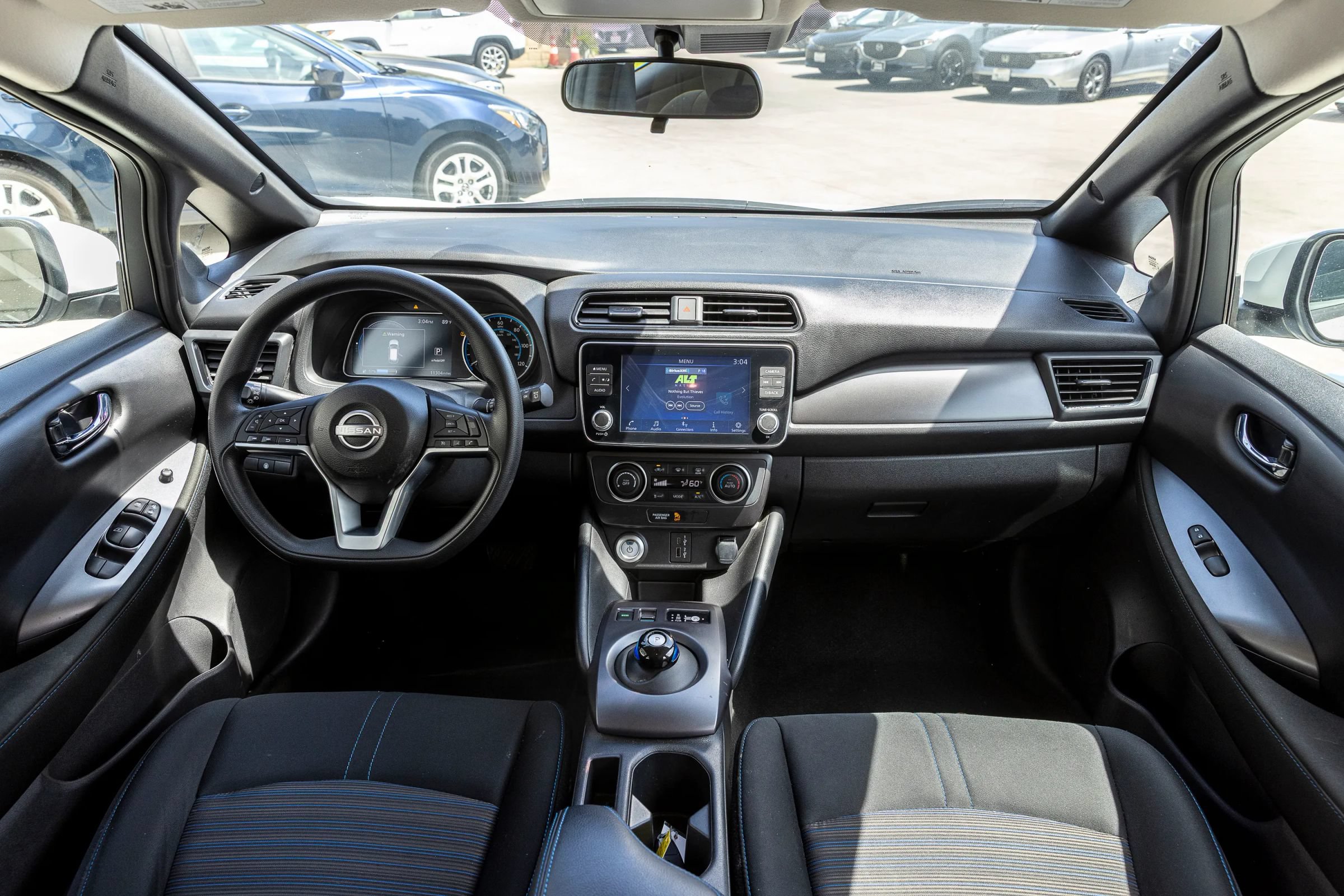 Used 2025 Nissan Leaf S FWD image 28