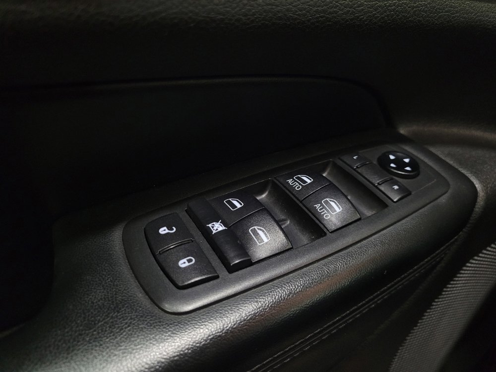 Used 2021 Jeep Grand Cherokee Limited AWD/4WD image 27
